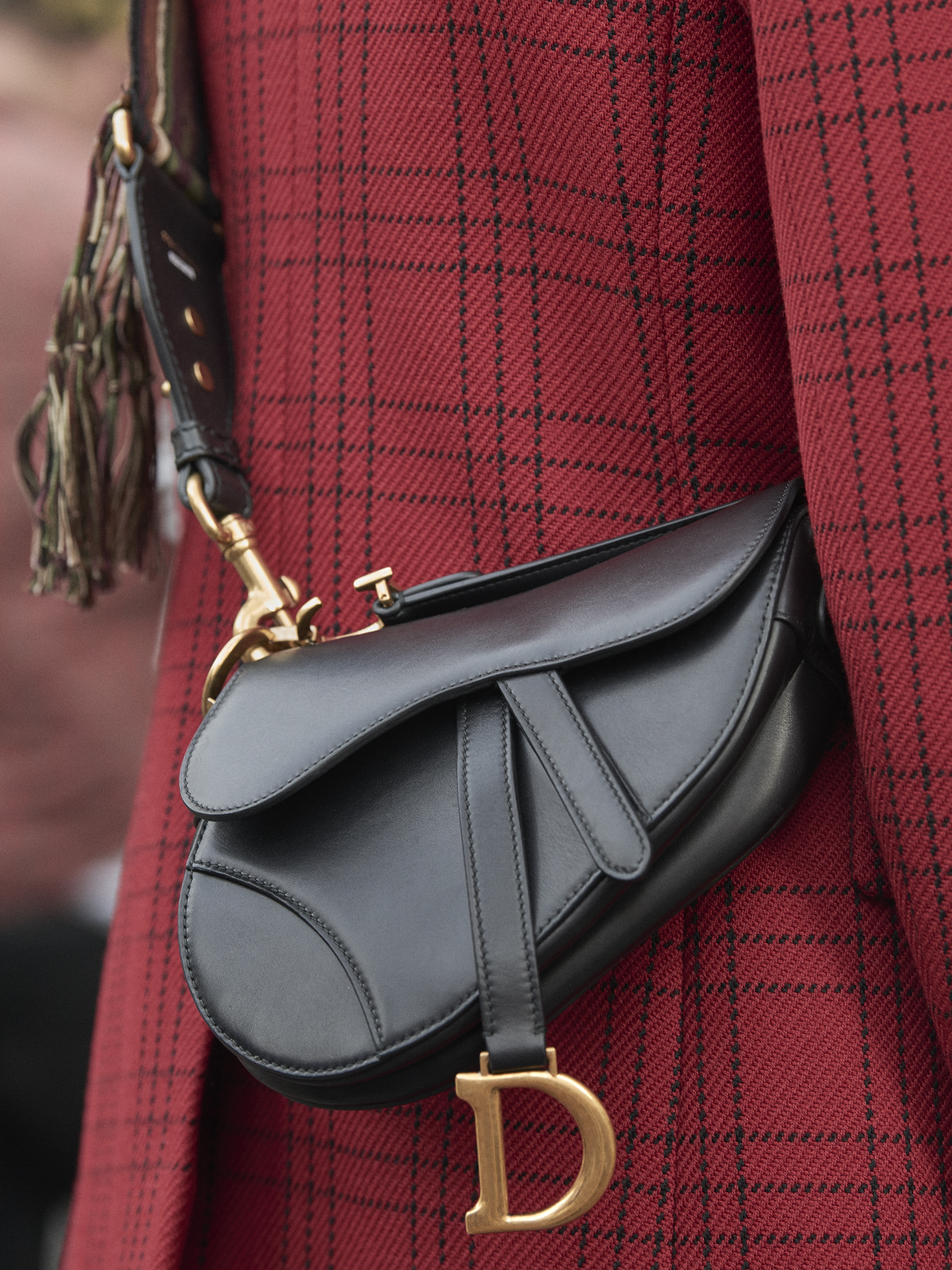 All the secrets of Dior Saddle Bag fw19 