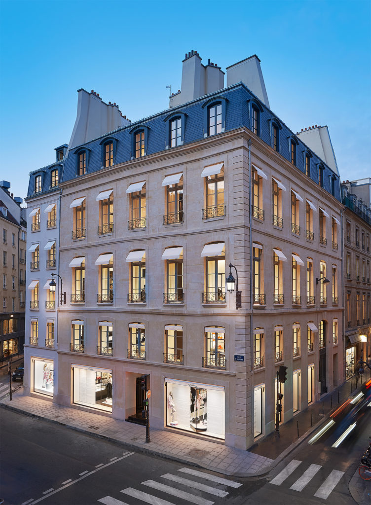 The Cambon, CHANEL's legendary address, welcomes a new boutique at number 19 - ZOE Magazine