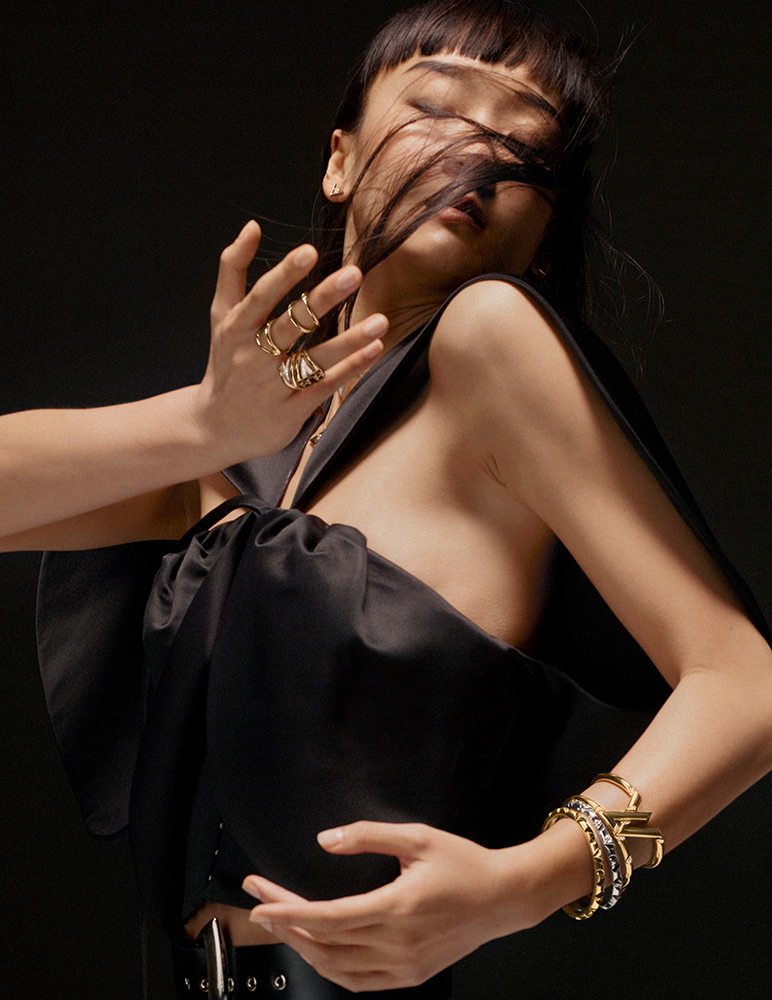 Louis Vuitton LV VOLT ⚡️⚡️⚡️ Fine jewelry collection Designed by :  Francesca Amfitheatrof #lv #mlvbh_jewllery #louisvuitton…