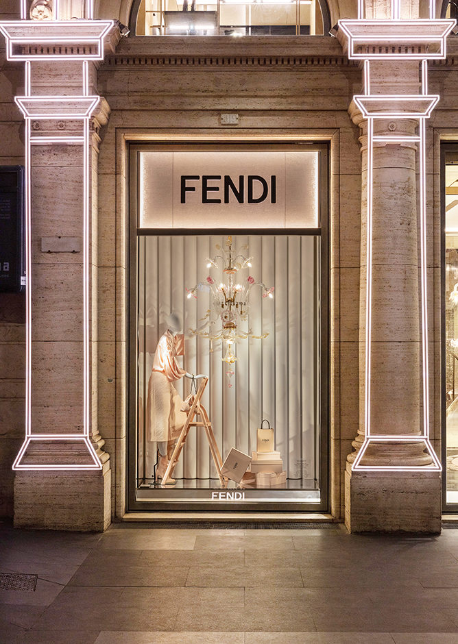 Fendi on X: The holiday spirit is in the air. We're thrilled to reveal the  festive façade of the #Fendi flagship boutique in Rome's Largo Goldoni.  #FendiHoliday #FendiGifts  / X