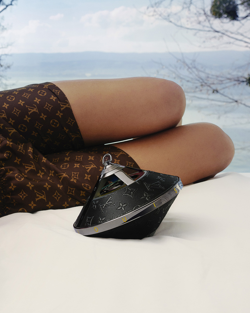 Review: Louis Vuitton Horizon Light Up Speaker is for fashion lovers