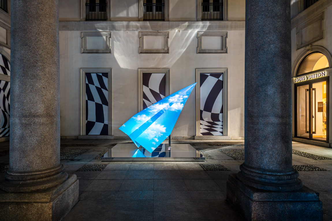 Louis Vuitton dedicates store windows to Virgil Abloh